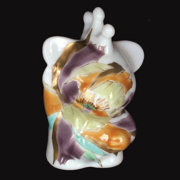 山岸大成氏絵付けの怪獣ブースカ