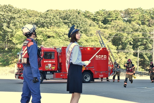 訓練の指揮を執る間瀬さん