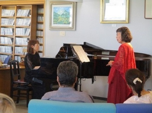 ソプラノの土坂さんとピアノの土田さん