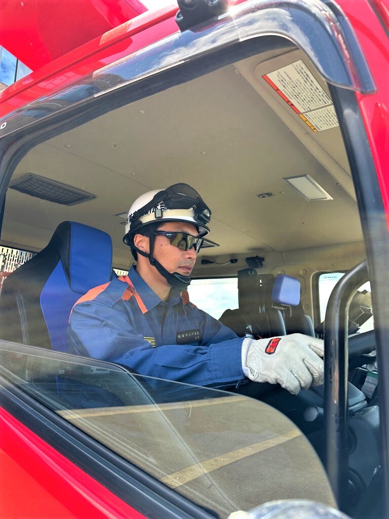 はしご車運転イメージ