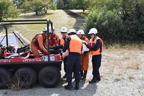 バギーによる要救助者の搬送