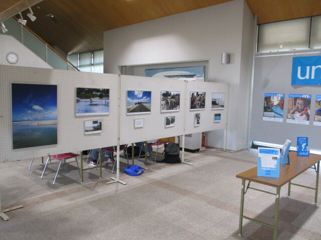 パネル展左