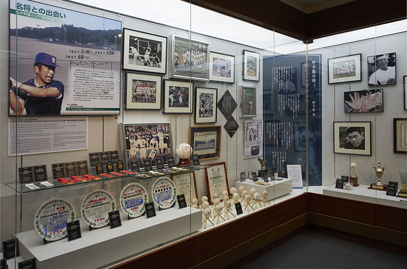trophies and memorial shields(01)