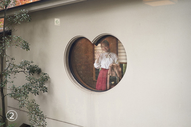 A heart-shaped window in the corridor leading to the tea room(01)