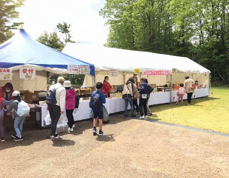 のみブランド販売会inいしかわ動物園の様子1