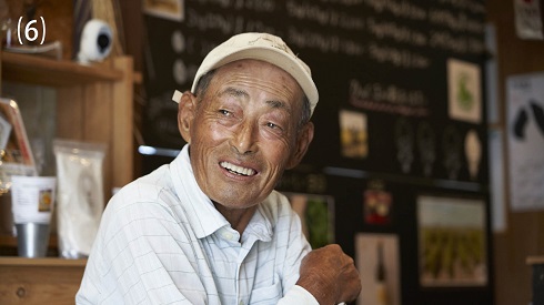 お米一筋60年のレジェンド、お父さんの岡元眞兵さん。自信が苦労してきたこともあり、豊さんに農家を継がせる気持ちはなかったという。