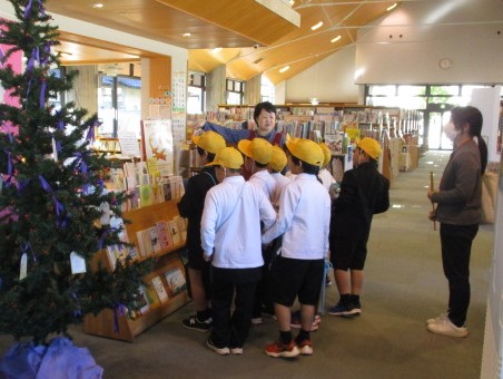 図書館見学