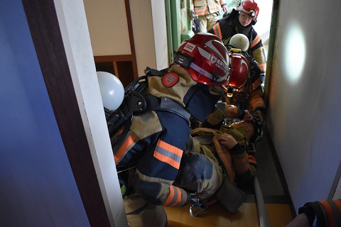 要救助者を搬送している様子